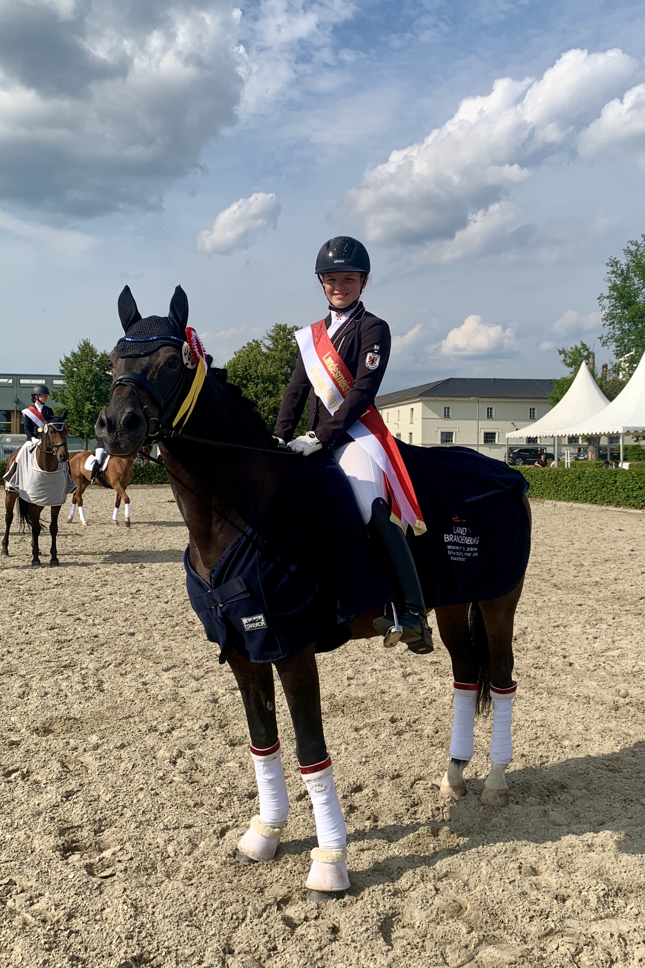 Landesmeisterin Dressur Ponyreiter 2021 Lena Pögel